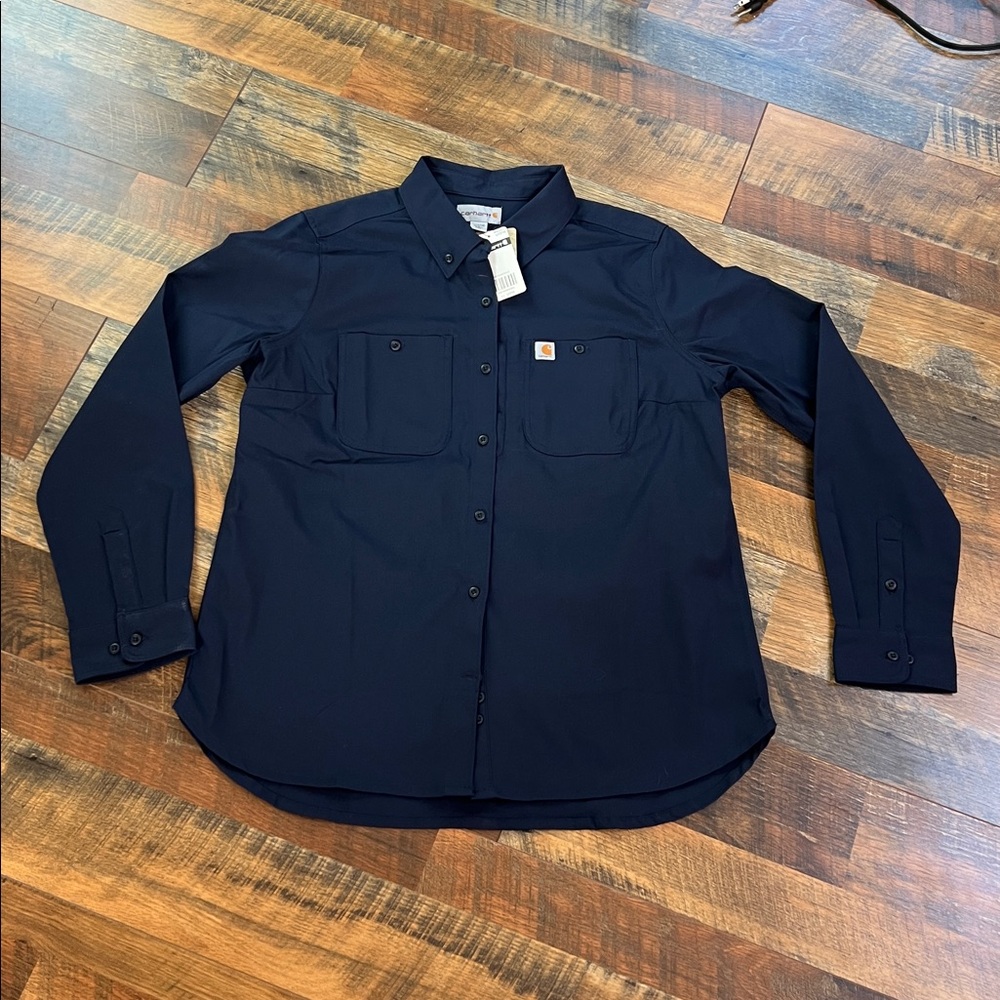Carhartt women’s long sleeve button down shirt NWT